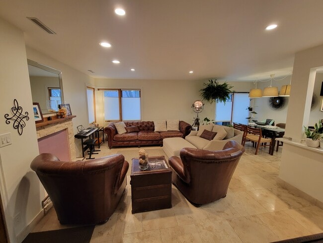 Photo - 1042 Rockhurst Dr