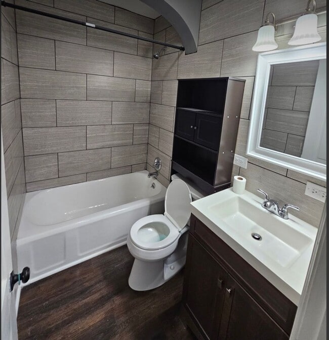 Photo - 1518 Anderson St NW