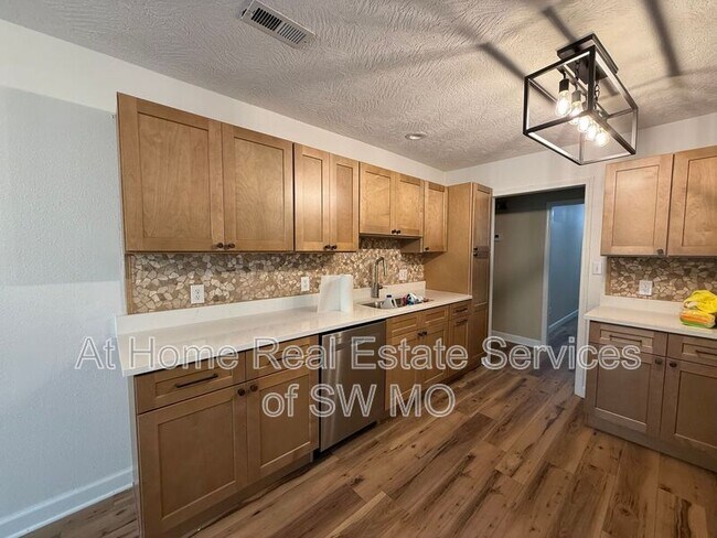 Photo - 2624 E Cherry St