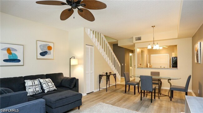 Photo - 1044 Woodshire Ln