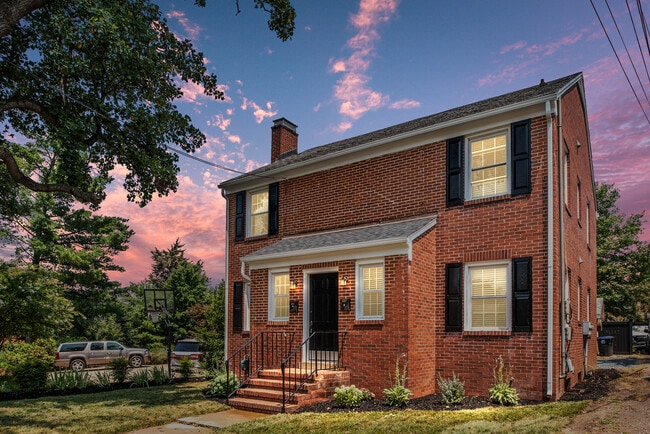 Photo - 819 Weedon St Unidad 2