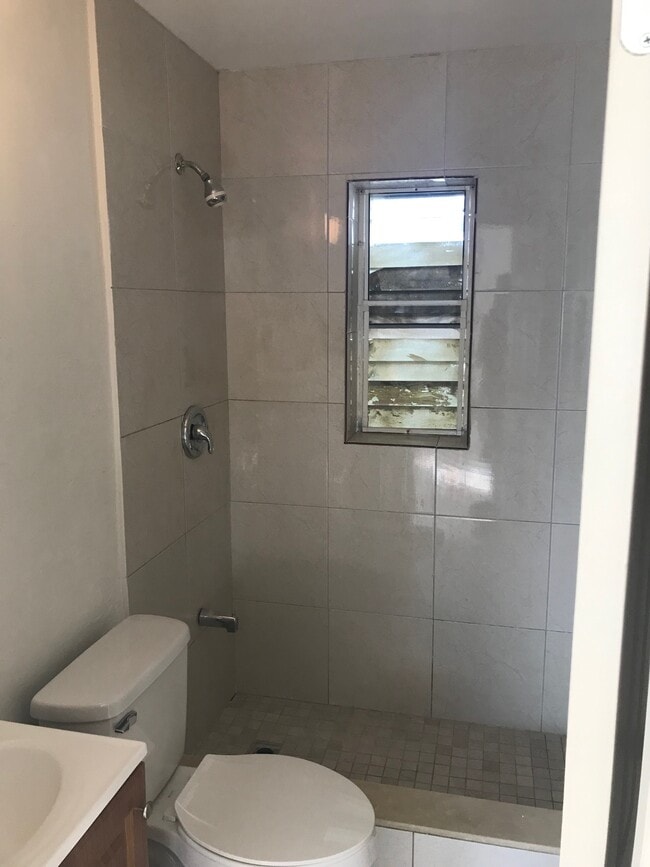 Photo - 334 SE 1st Ave