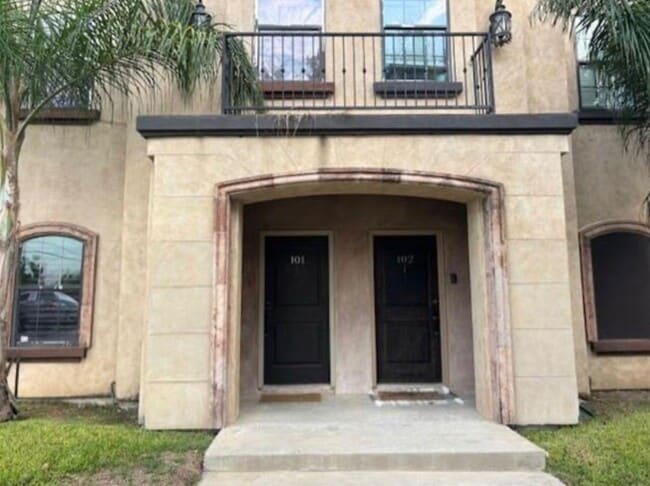 Building Photo - 8216 Casa Verde Rd Unit A 101