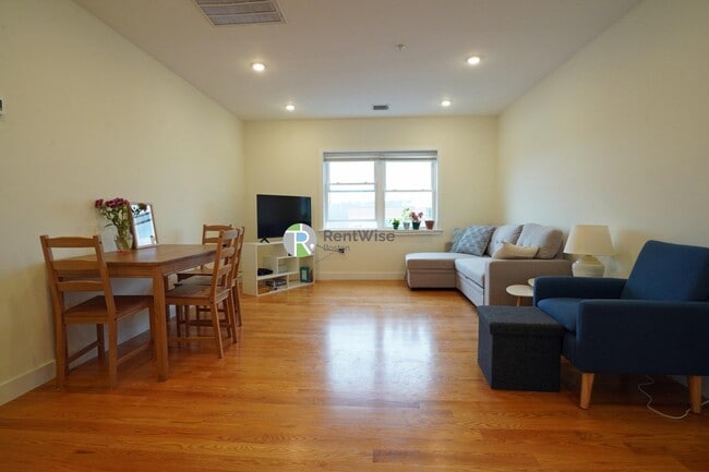 Photo - 15 Kelley Ct Unidad 4