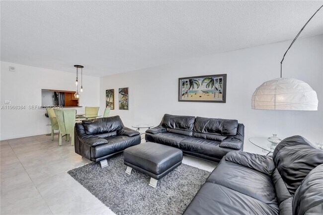 Photo - 3180 S Ocean Dr Unidad 217