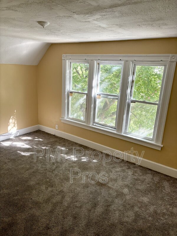 Photo - 2165 N 39th St