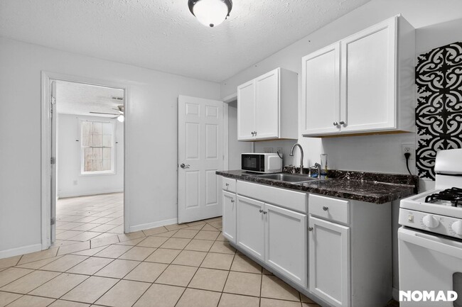 Photo - 3727 Windsong Chase