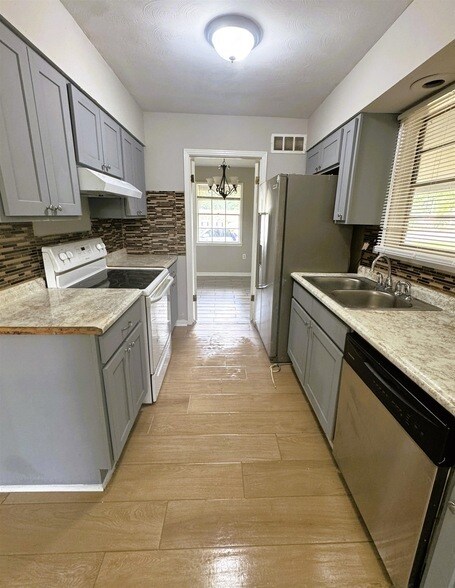 Photo - 5209 Yale Rd