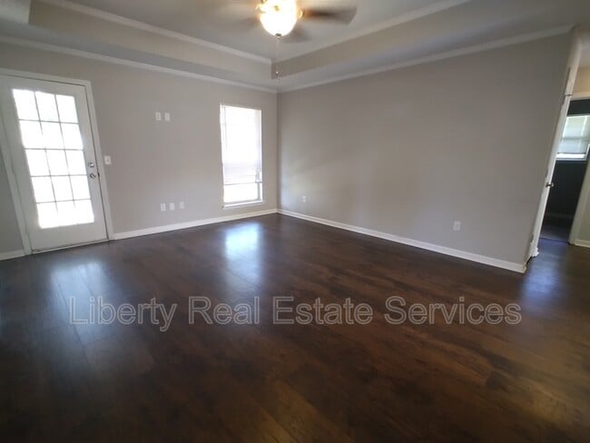 Photo - 101 Wayfair Ln