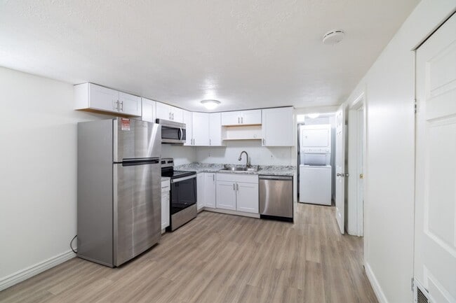 Photo - 174 7th St Apartment Unit 174 E 7th St #B