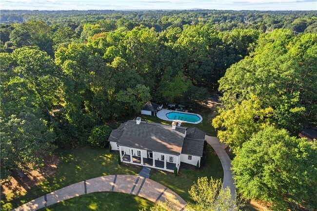 Building Photo - 4598 Glore Rd SW