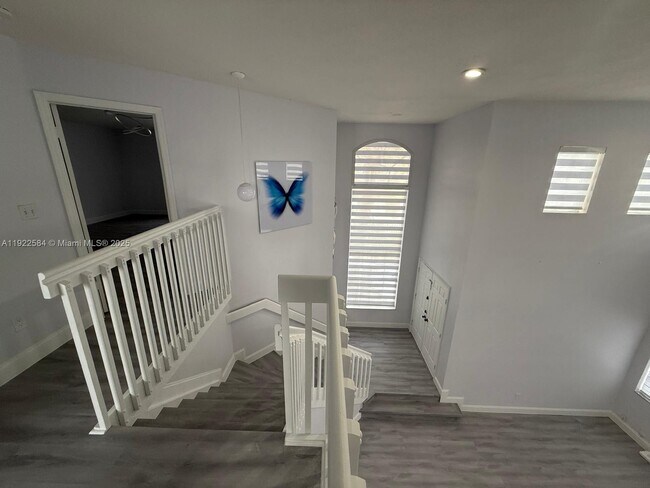 Photo - 9352 SW 155th Ave