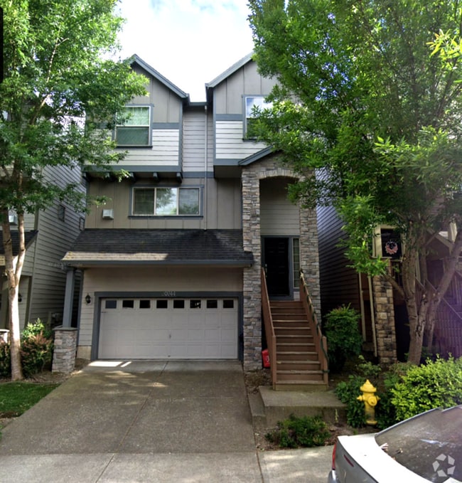 Building Photo - 20744 SW Sister Ln Rental