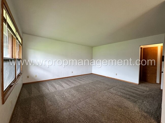 Photo - 400 Stamm St Unit 2