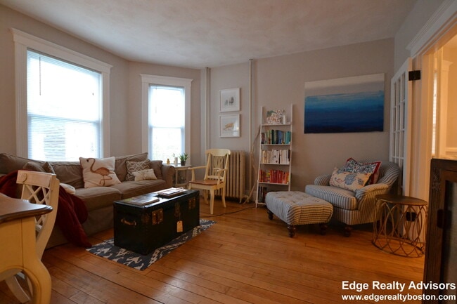 Photo - 129 Brooks St