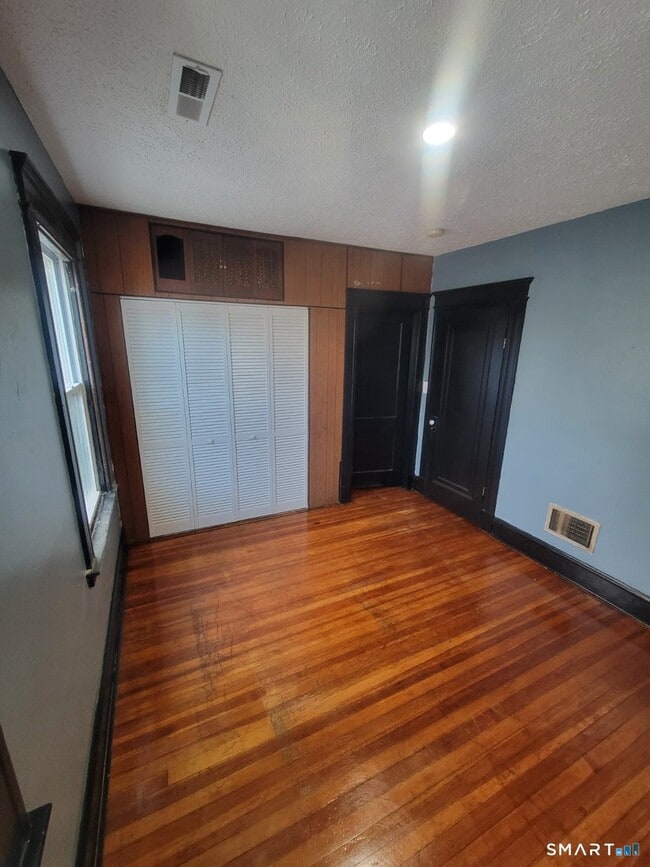 Photo - 73 Lounsbury St Unit 3