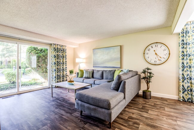 Photo - Alder Bellevue