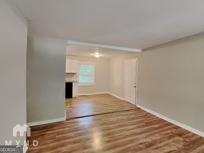 Photo - 502 Fairlane Cir NW