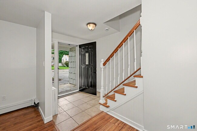Photo - 44 Barmore Dr W