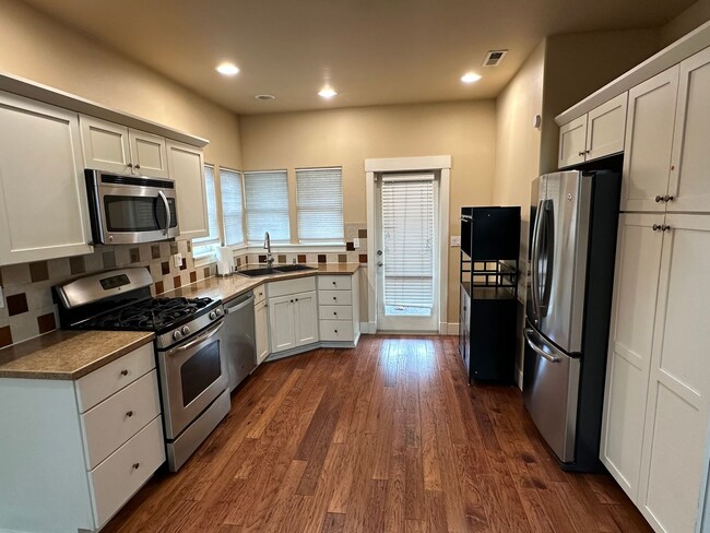 Photo - Vaulted Ceilings & Loft – Charming 3 Bedroom Home