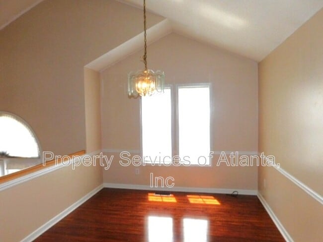 Photo - 4910 Baker Ridge Pl