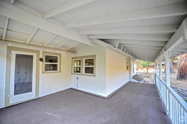 Building Photo - 89 Elm St Unit A Rental