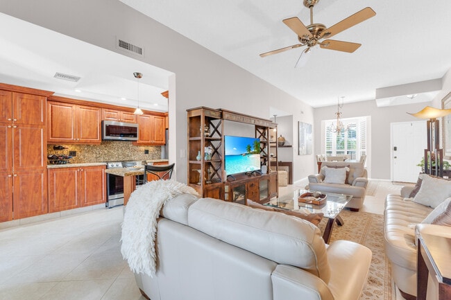 Building Photo - 7460 La Paz Blvd Unit 309