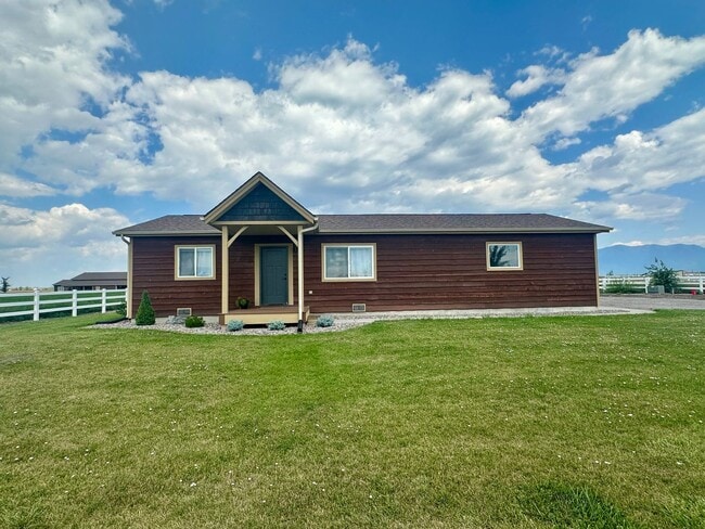 Building Photo - Charming Kalispell Home