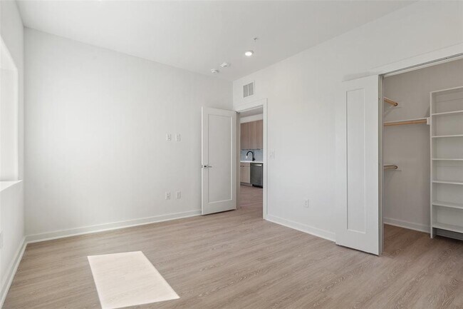 4802 S Congress Ave Unit 403