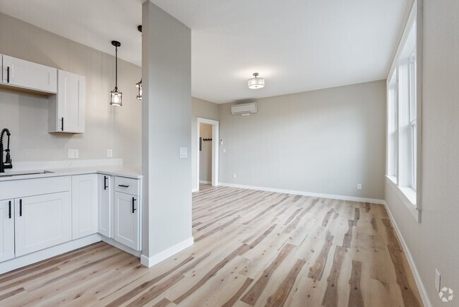 Building Photo - Fully Renovated Studio In Historic Avalon ... Unit #2 Rental