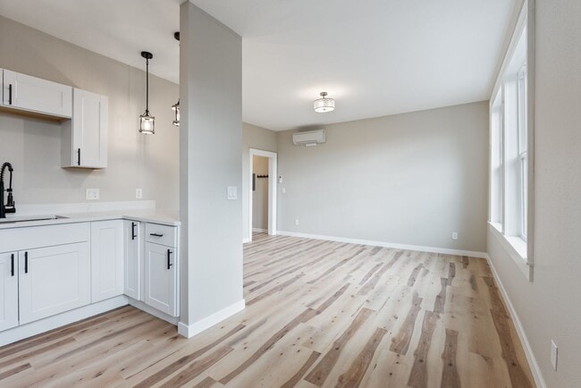 Fully Renovated Studio In Historic Avalon ... - Fully Renovated Studio In Historic Avalon ... Apartment Unit #2