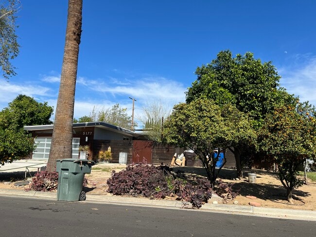 Photo - 5177 Carlingford Ave