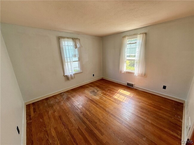 Photo - 116 Chestnut Hill Dr