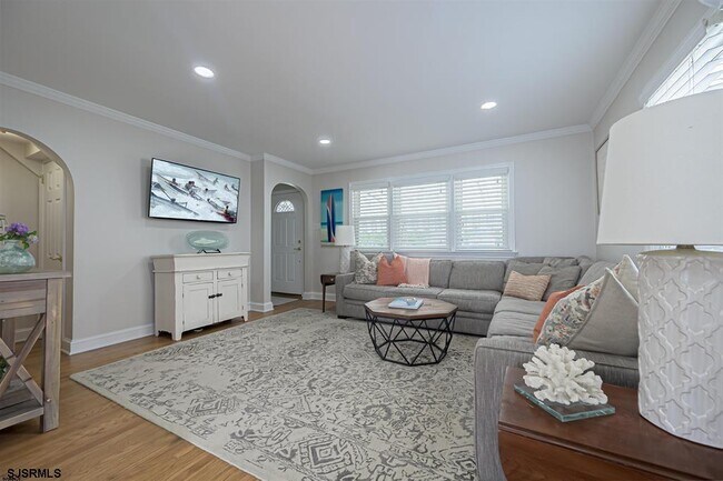 Photo - 112 N Argyle Ave