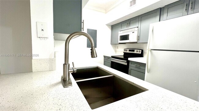 Photo - 11700 SW 2nd St Unit 13303