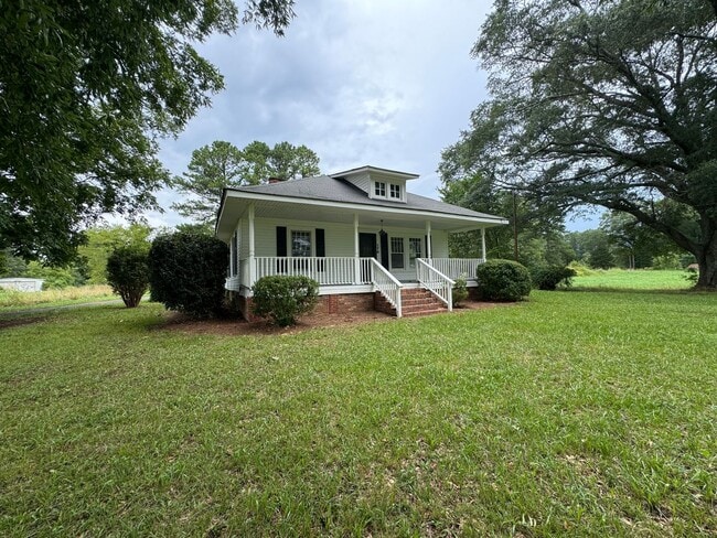 Building Photo - Large 3/1 House near Shannon $1,395