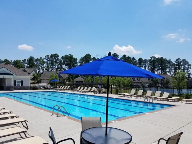 Photo - 318 OldCastle Dr