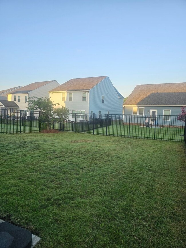 Photo - 1237 Scotch Meadows Loop