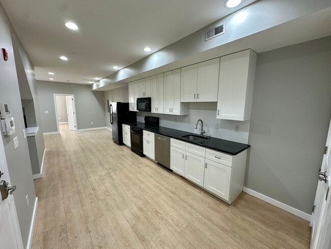 Building Photo - 1507 W Oxford St Unit A Rental