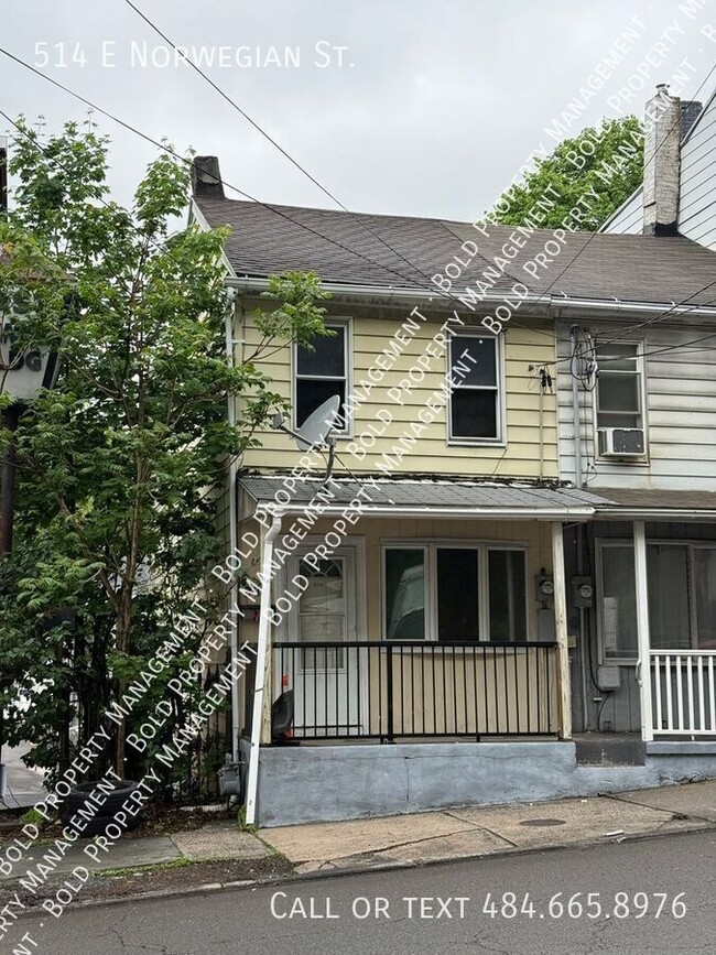 Photo - 514 E Norwegian St House