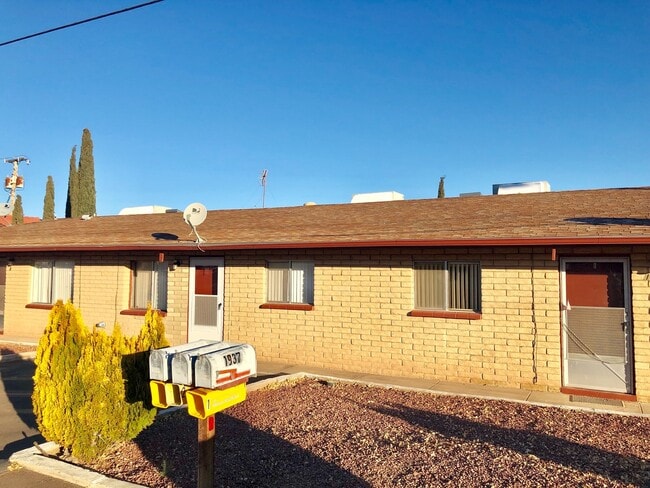 Photo - 1933 Florence Ave Apartamento Unidad #2