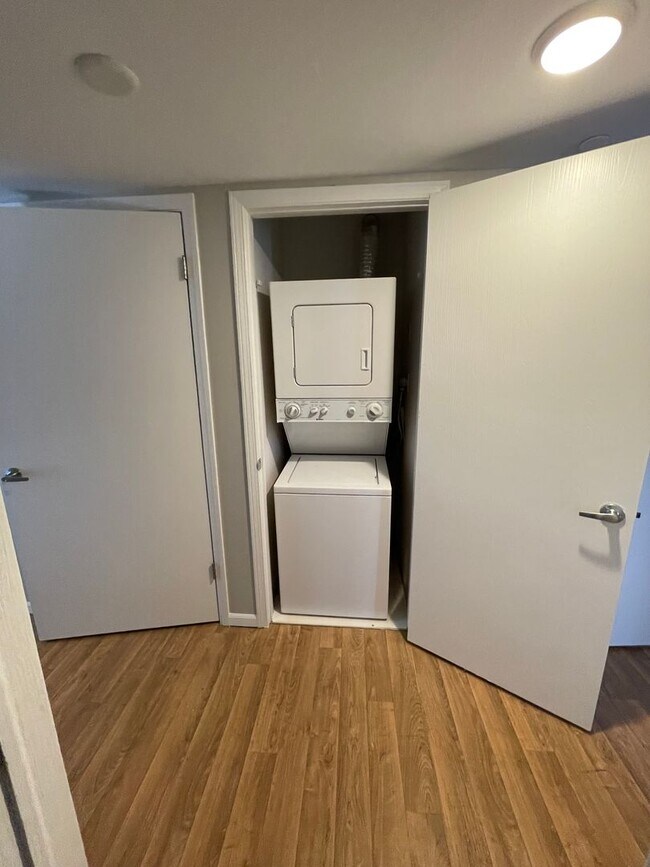 Photo - 304 E Daniel