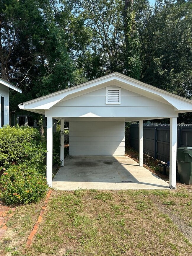 Photo - CHARMER LOCATED IN THE HEART OF DOWNTOWN CONWAY