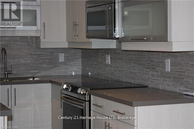 Photo - 238 Bertie St
