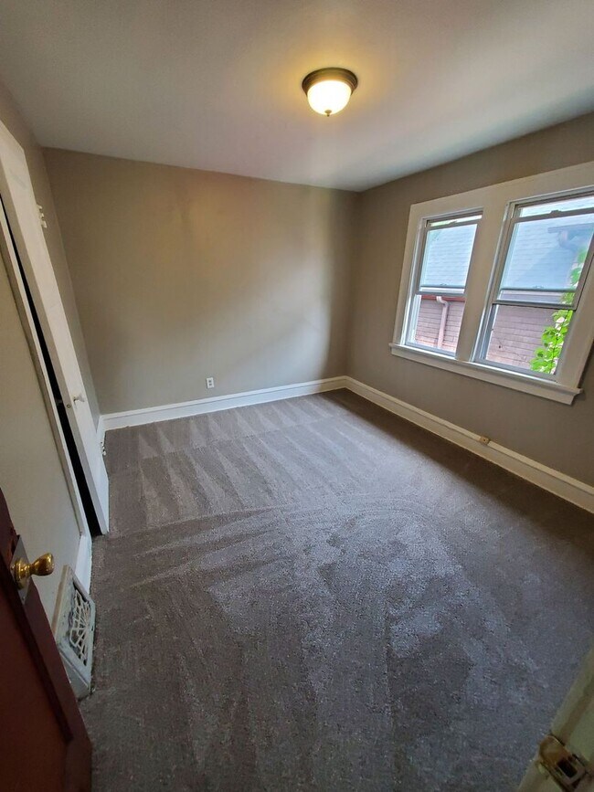 Photo - 3276 N 44th St Unit 3276A Upper