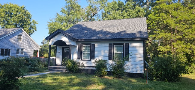 Photo - 403 Rose Hill St