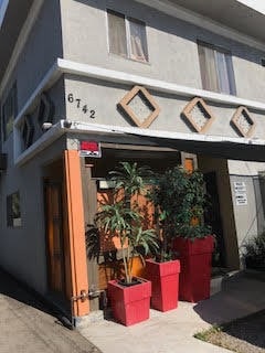 Building Photo - Beautiful Apartment in North Hollywood Unit 6