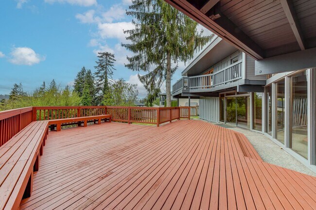 Dock, Space & Views - Dock, Space & Views House