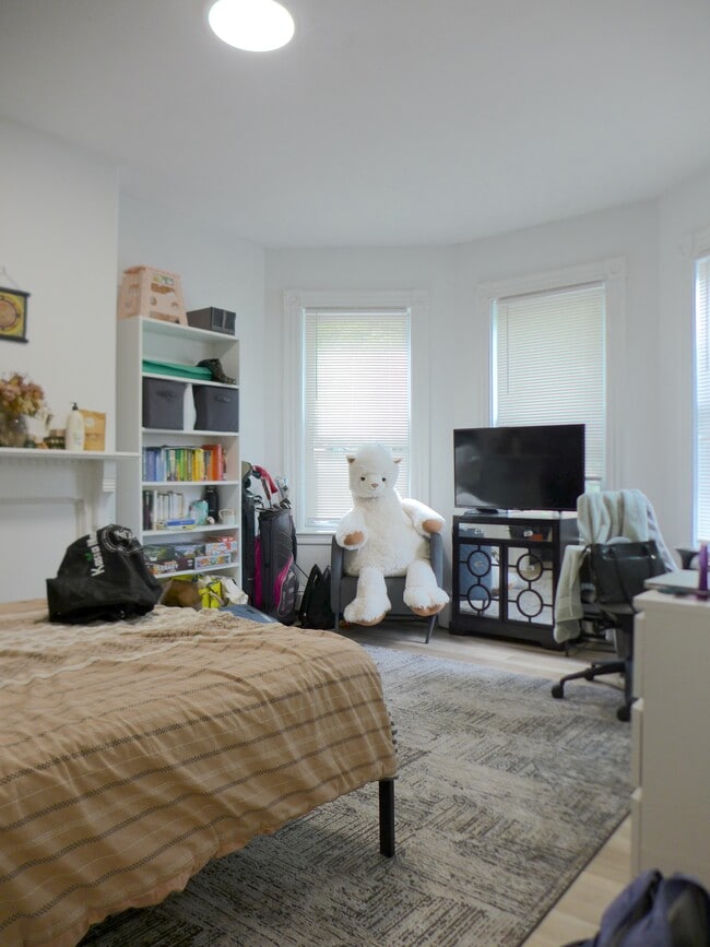 Photo - 226 Windsor St