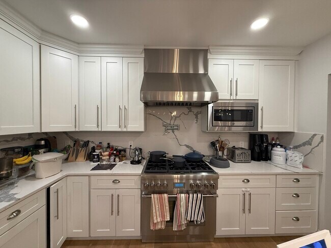 Photo - 34 Jamaica Rd Unit 1